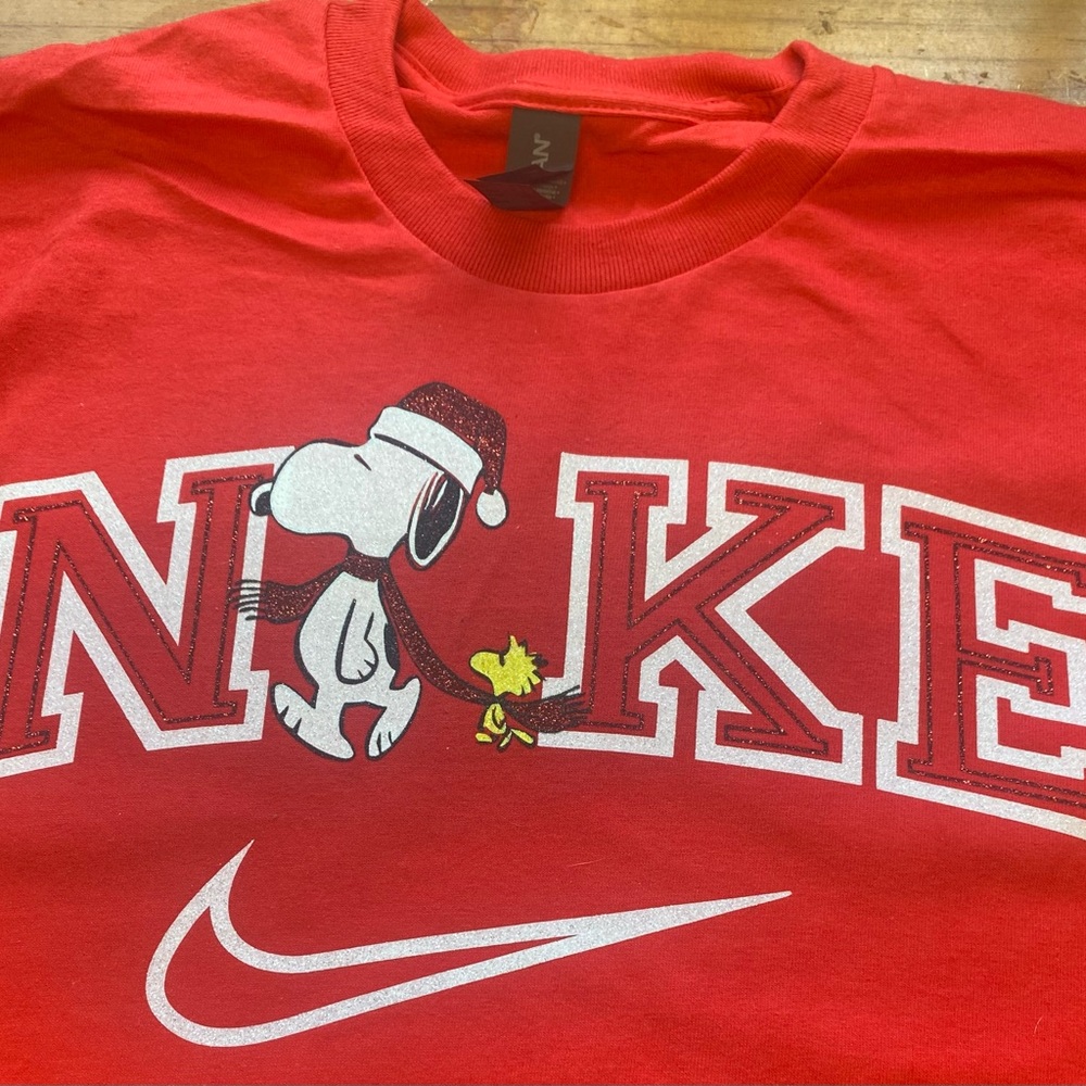 "Snoopy & Woodstock" BRAND NEW Graphic Tee Size Medium